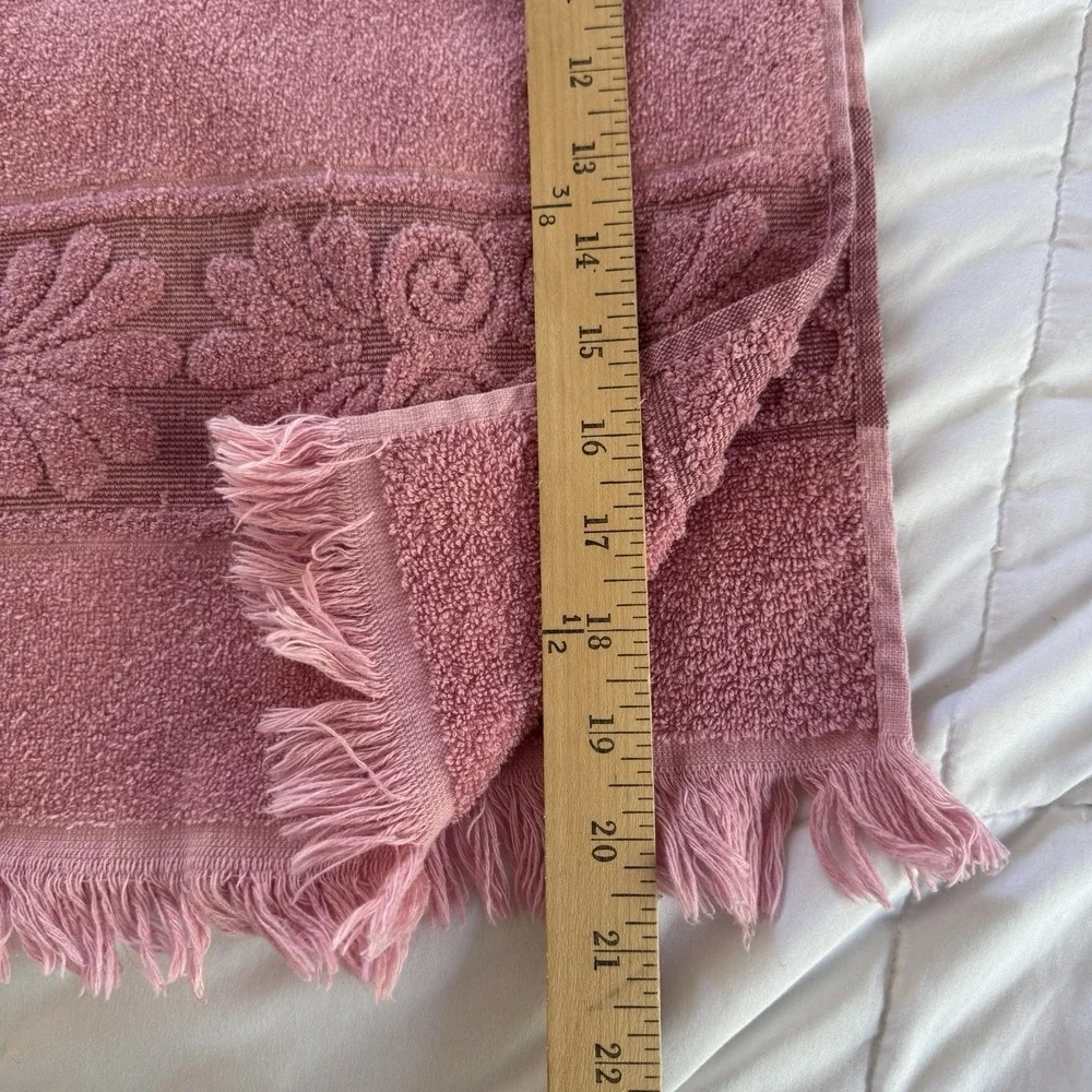 Vintage Cannon Monticello Santa Cruz Bath Towels Fringed Mauve Rose Pink Lot 2